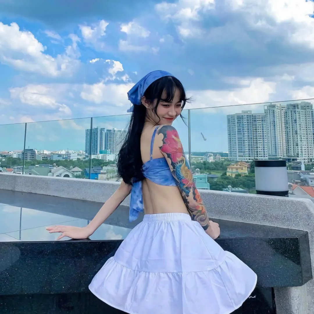 推动情人的床海报